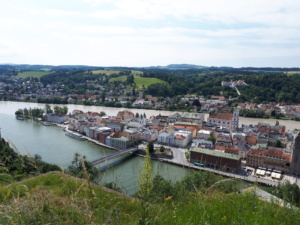 Blick auf Passau mit Zusammenfluss von Inn und Donau